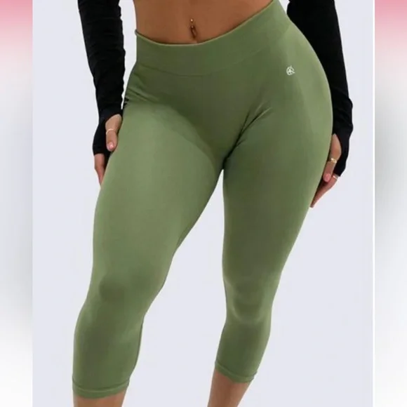 WBK Mid-Rise Summer Leggings - Picture 1 of 12